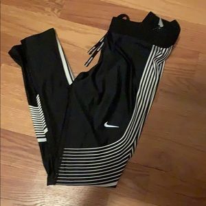 Nike dryfit Medium leggings